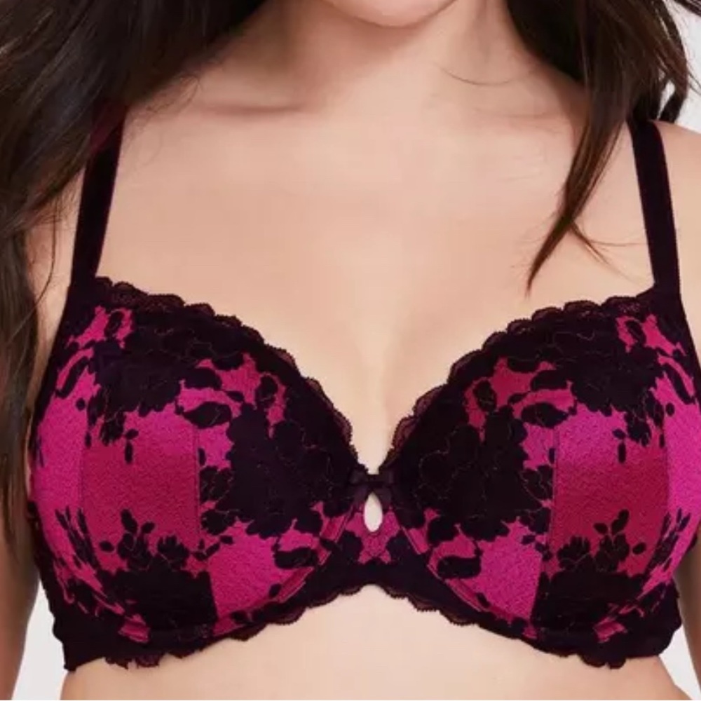 Torrid Lace Underwire Bra - Fuchsia and Black.